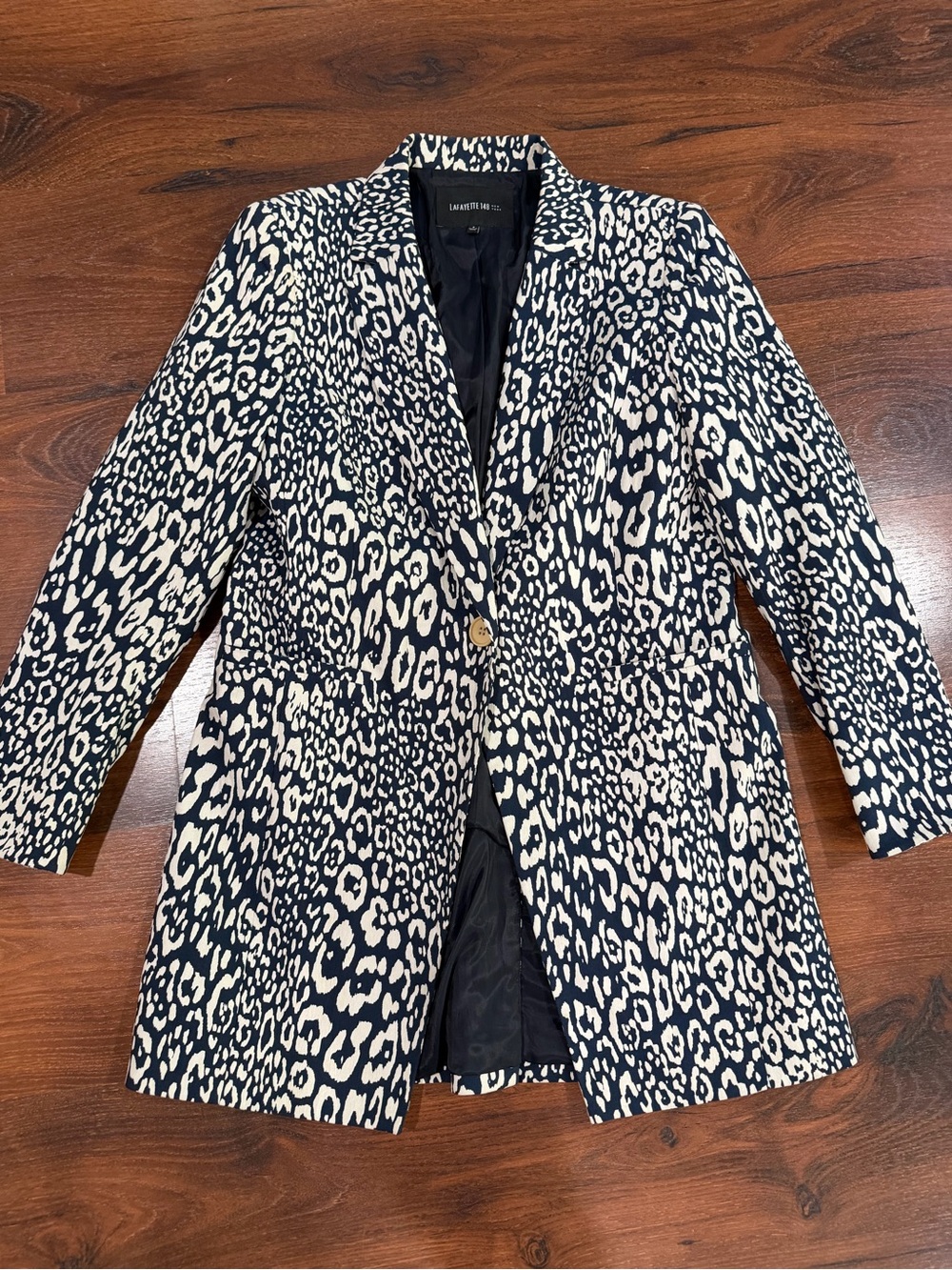 LAFAYETTE 148 women's NAVY CHEETAH PRINT BLAZER SIZE 8 100% silk
